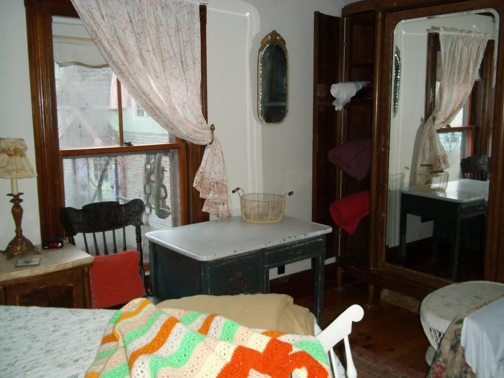 Enchanted Nights Bed & Bath Kittery Ruang foto