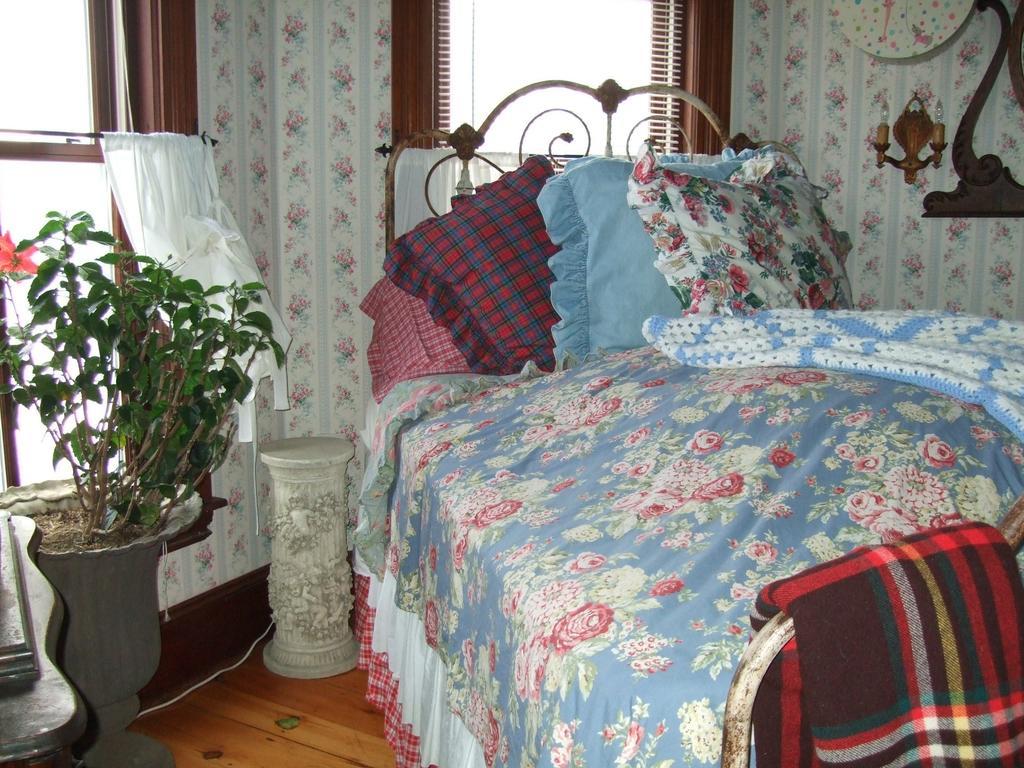 Enchanted Nights Bed & Bath Kittery Ruang foto